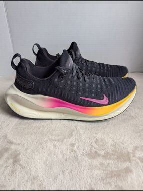 Nike Running Shoes Womens Sz 9 InfinityRN 4 Black Hyper Violet